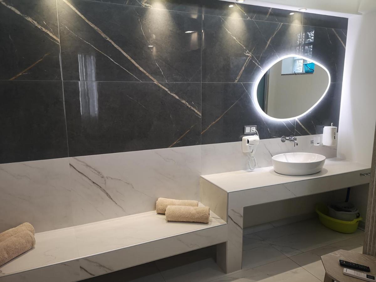 Amalia Deluxe Villas Vrasná Kültér fotó